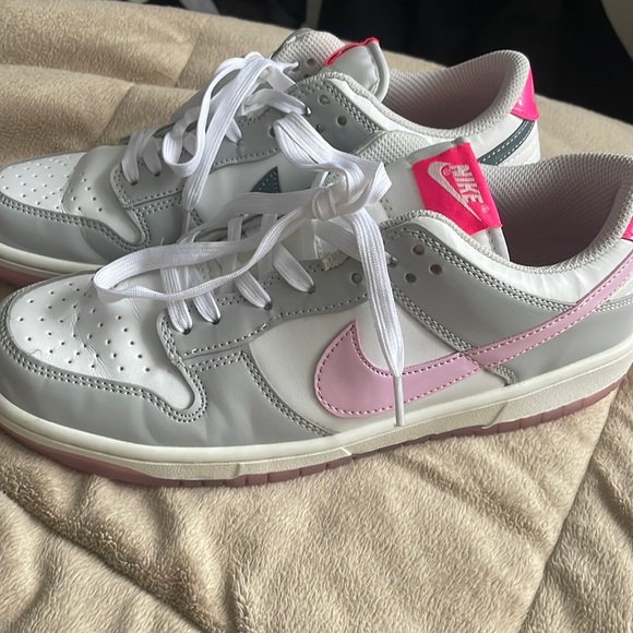 Nike Other - 520 Dunks